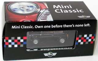 1x Nr. 19574 Austin Mini Cooper Classic schwarz, offenes Faltdach 