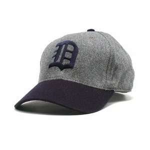  Detroit Tigers 1935 Road Cooperstown Fitted Cap   Grey 