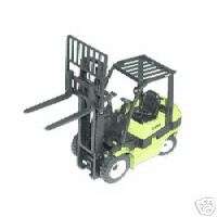 NEW TOY CLARK FORKLIFT 1/25 SCALE  