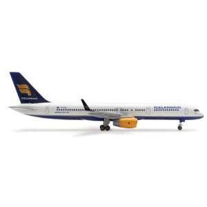  Herpa Icelandair 757 200 1/200 W/WINGLETS Toys & Games