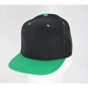  BLACK   KELLY GREEN VINTAGE SNAP BACK FLAT BILL CAP 