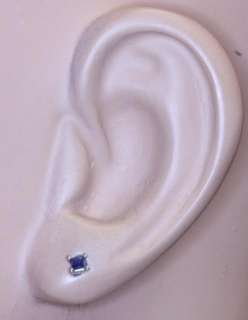 14K White gold princess solitaire blue sapphire stud earrings vintage 