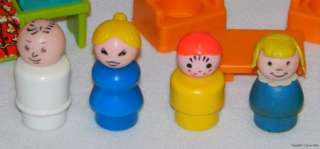 Lot Vintage Fisher Price Little People Play Family House, Figures 