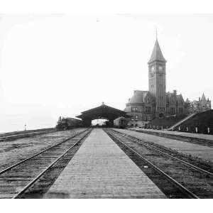  CNW Railroad Station Mikwaukee track view
