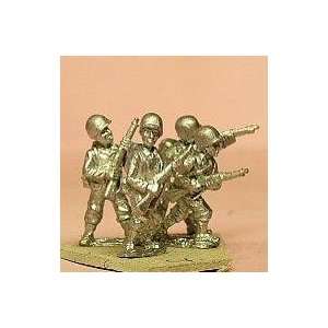   Assorted Infantry with M1 Garand Rifle (Advancing) [US4] Toys & Games