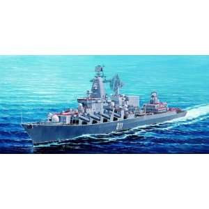   Russian Navy Slava Class Cruiser Varyag 1 350 Trumpeter Toys & Games
