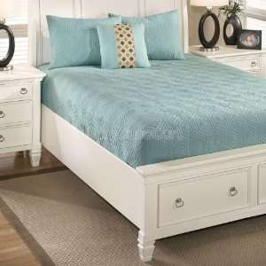  Ashley Furniture Hattie   Aqua Bedding Set Q22202 bedding 