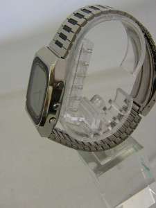 Vintage Pulsar WORLD TIME LCD Digital / Analog Y951 5009 Watch   RARE 