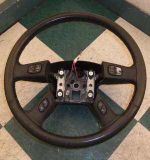 03 06 Avalanche Leather Steering Wheel Audio Cruise Black w/ DIC Audio 