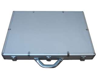 This is a heavy aluminum carrying case for 1000 Poker chips and 2 