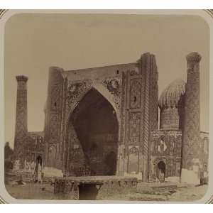 Samarkand,Shir Dar Madrasa,Built by Yalanktush Bagadur,main facade 