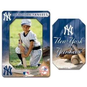   New York Yankees Magnet   Die Cut Vertical *SALE*