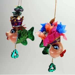   King and Queen Kissing fish Christmas ornament 3 1/2