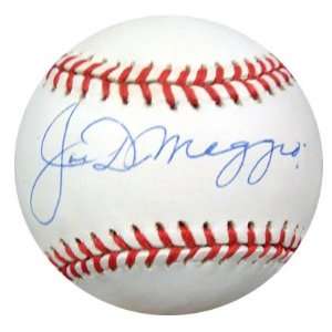  Signed Joe DiMaggio Baseball   AL PSA DNA #K76466 Sports 