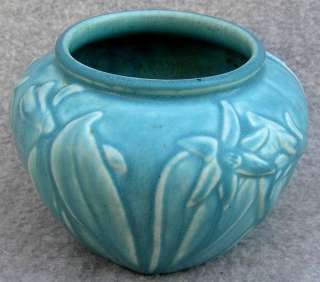  condition Rookwood small vase from 1944 . Its the daffodil 