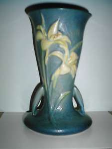 Roseville Zephyr Lily Blue Vase #136 9 (R 15)  
