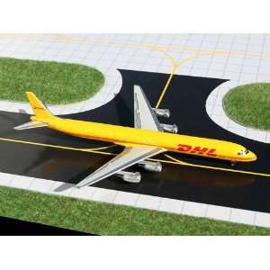  Gemini DHL DC 8 73F Current Livery Toys & Games