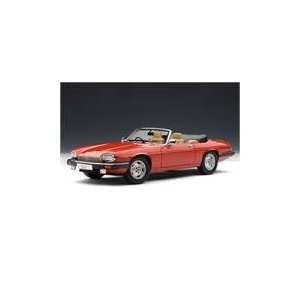  Jaguar XJ S Cabriolet 1/18 Red Toys & Games