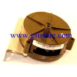  York 024 16227 700 0.15 WC Pressure Switch Automotive