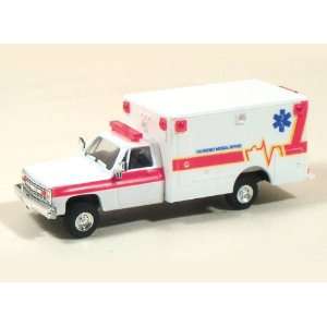   HO (1/87) CHEVY EMERGENCY MEDICAL SERVICE AMBULANCE Toys & Games