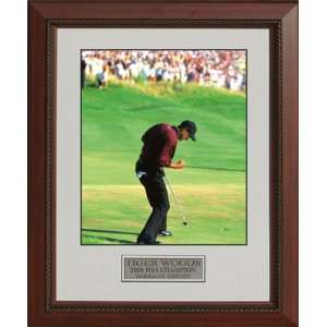 TIGER WOODS   2000 PGA CHAMPION, VALHALLA G.C. KENTUCKY   16x20 (Frame 