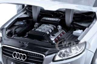 Brand new 124 scale diecast model of Audi Q7 Silver die cast car by 
