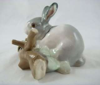   Lladro 4773 Gray Porcelain Rabbit Eating With Branch Figurine  