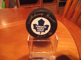 THIS IS A AUTOGRAPHED TORONTO MAPLE LEAFS HOCKEY PUCK SIGNED BY 