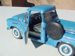 THE DANBURY MINT   1958 CHEVROLET APACHE STEPSIDE PICKUP   DAWN BLUE 