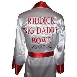 Riddick Bowe Signed Boxing Robe   Autographed Boxing Robes and Trunks