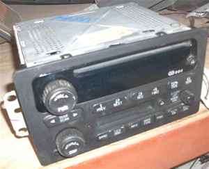 2003 GMC Pickup Sierra 1500 OEM Disc CD Player Radio  