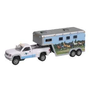   Breyer Stablemates Pick   Up Truck and Gooseneck Trailer Toys & Games